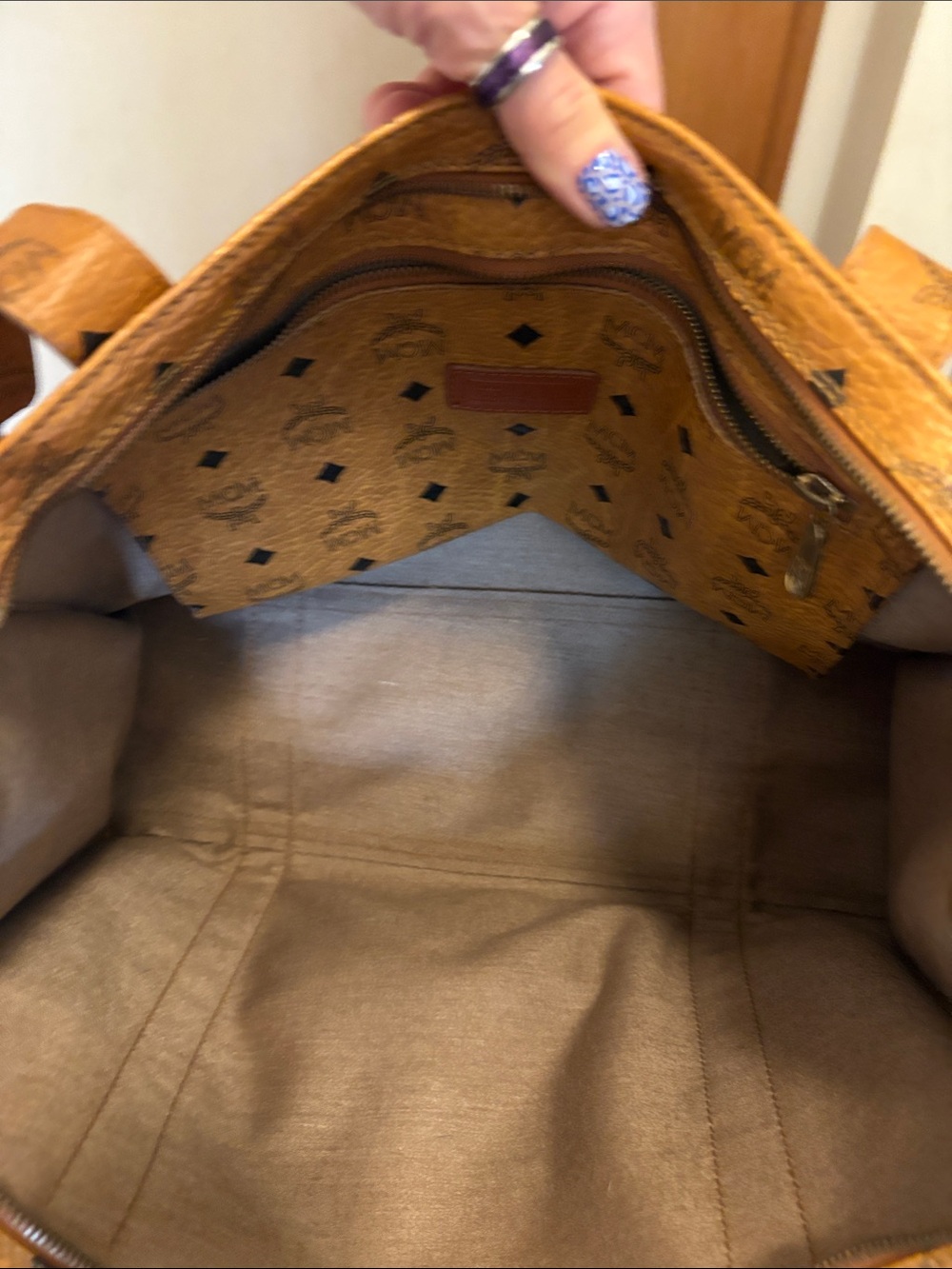 Authentic MCM Cognac Logo Shoulder Tote with Gold - Picture 7 of 7